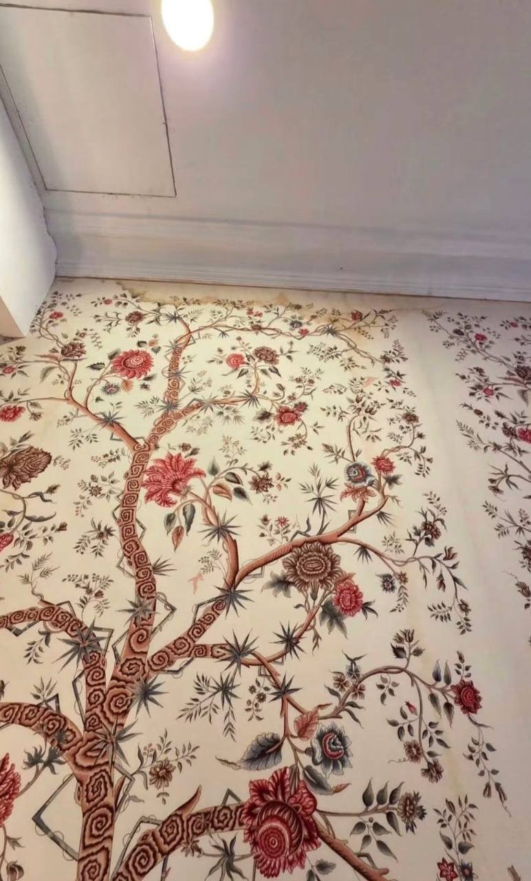 Nettoyage au pinceau d’une toile de Jouy, étape 2