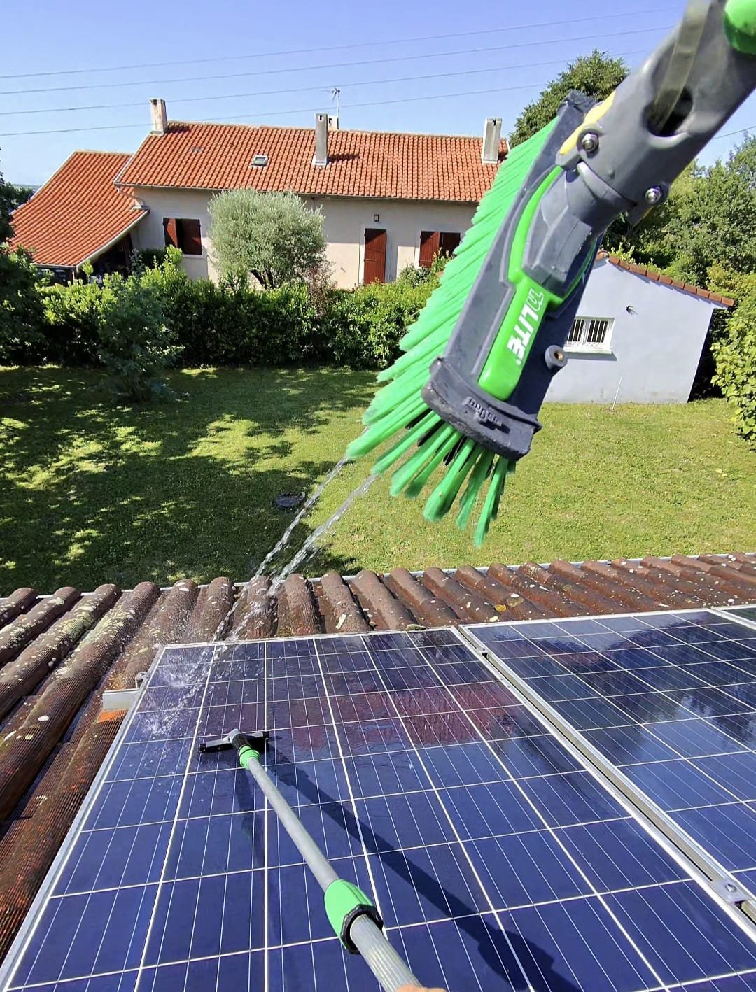 Réalisation RAFFCLEAN : nettoyage de panneaux solaires à Gragnague, photo 4